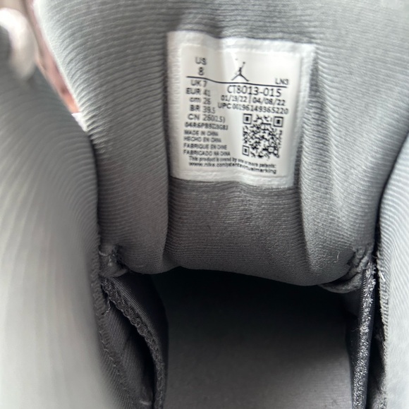 Nike Air Jordan 12 Retro - Picture 5 of 11